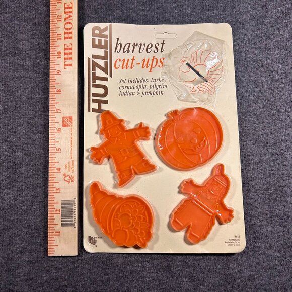 4 Autumn Cookie‎ Cutters Thanksgiving Cornucopia Halloween Hutzer VTG in Package - Picture 3 of 14